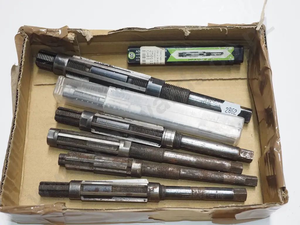 box; adjustable reamers Image 1++