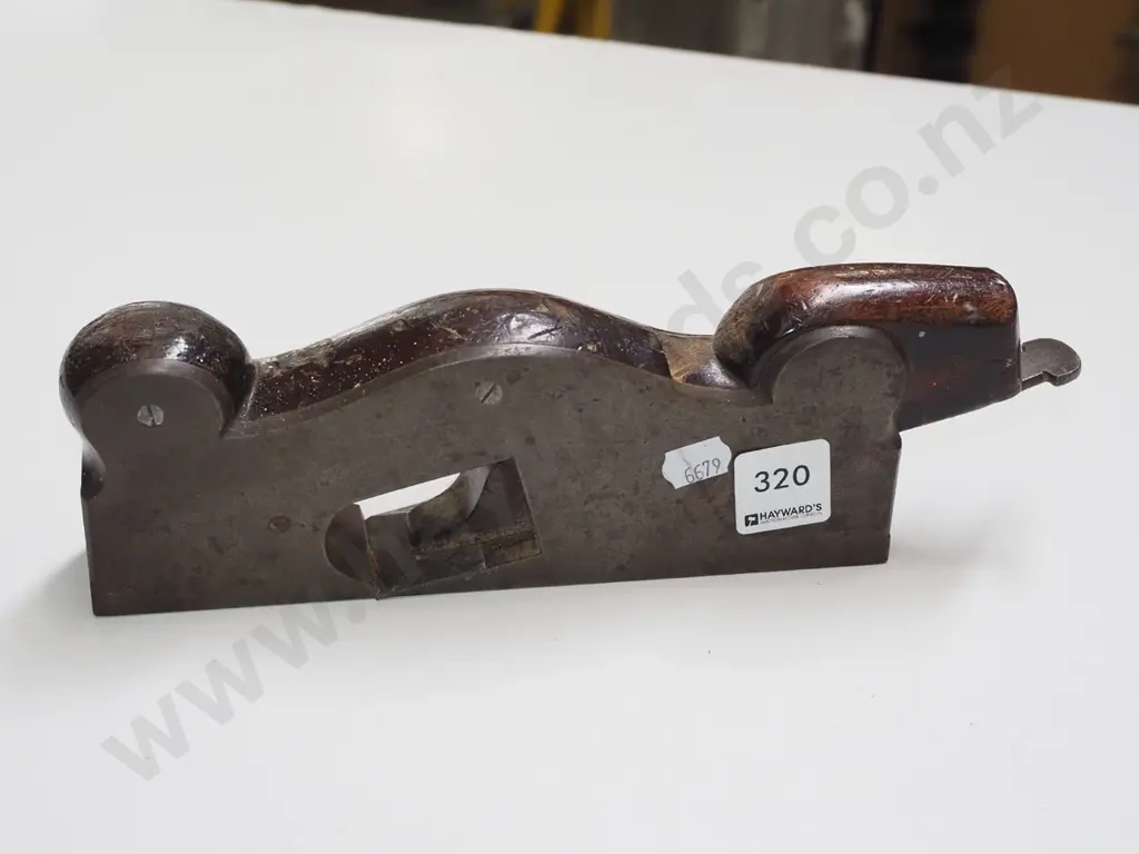 antique shoulder plane Image 1++