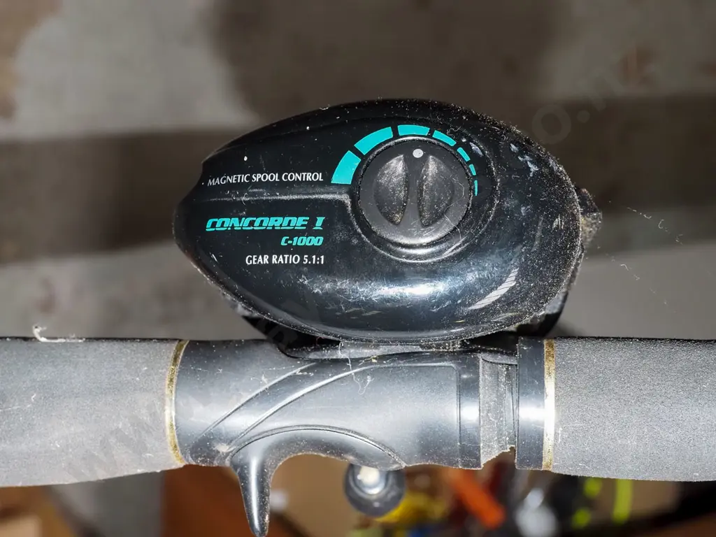 1x fishing rod, 1x fishing rod and reel - orange dots Image 1++