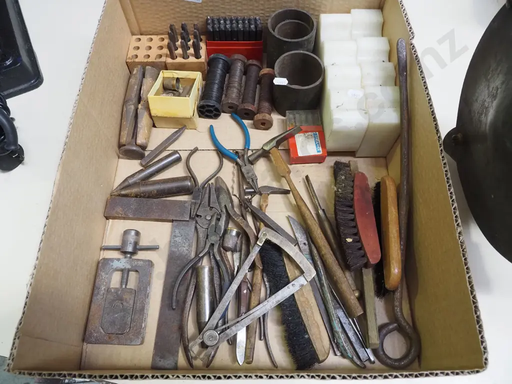 box of jeweller's tools; hammers, calipers etc Image 1++