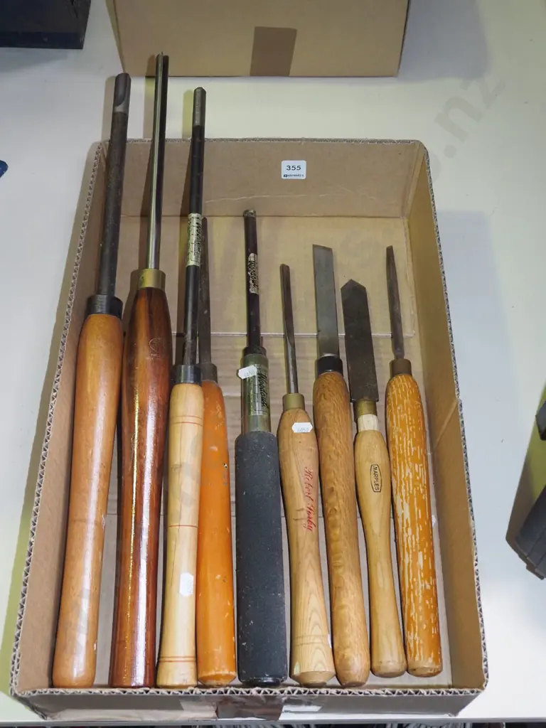 box; lathe chisels Image 1++