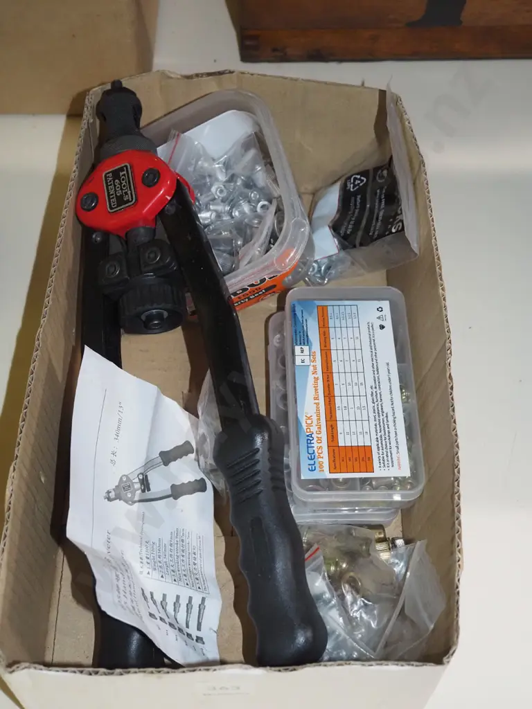 hand riveter tool Image 1++