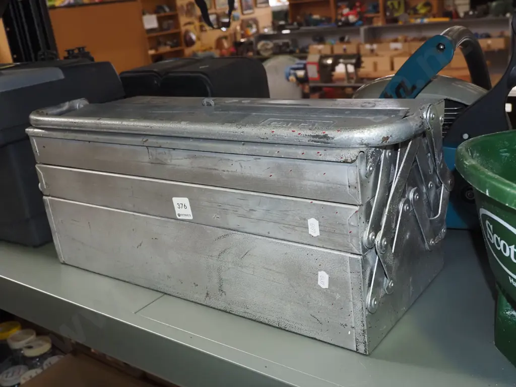 metal concertina tool box Image 1++