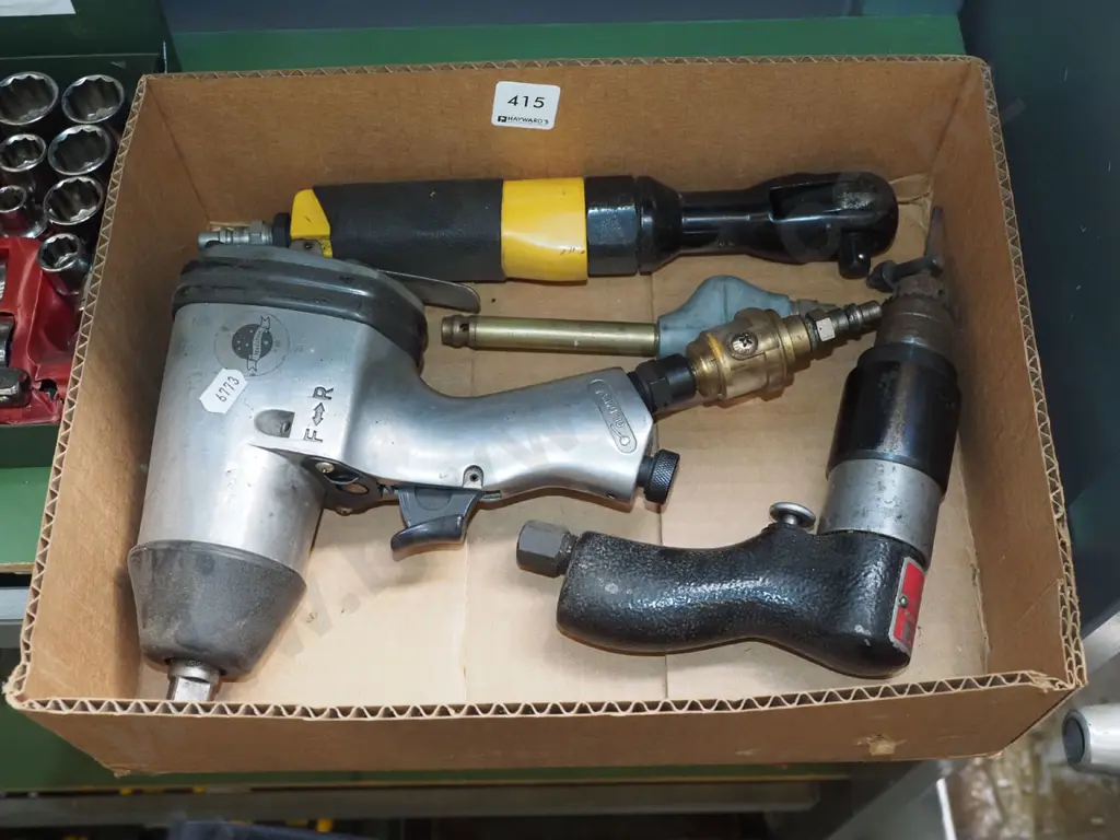box; air powered ratchet, drill, rattle gun Image 1++