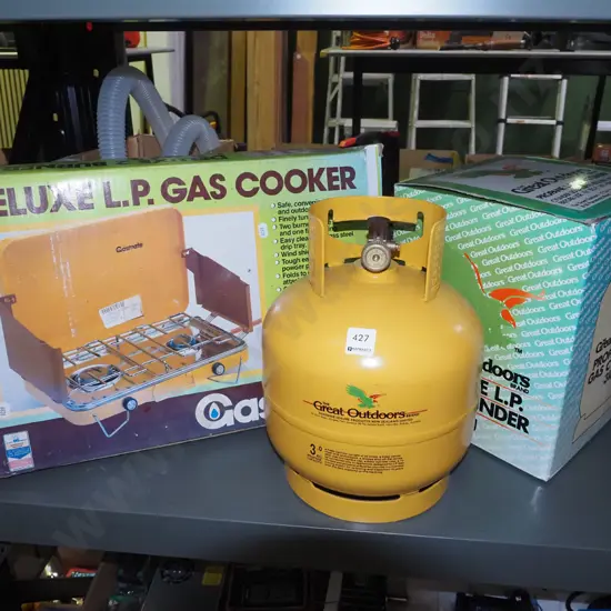 Gasmate LPG gas cooker, gas bottle