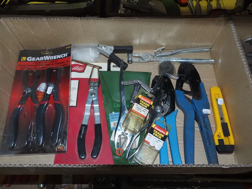 box; gear wrenches, relay pliers, crimps etc Image 1++