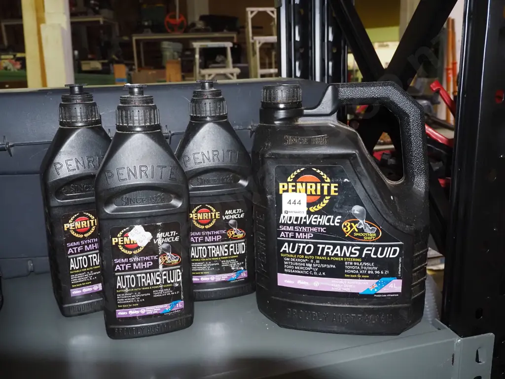 4x containers of transmission fluid Image 1++