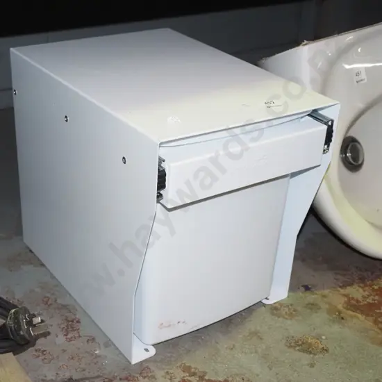 Hideaway rubbish bin