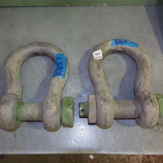 2x large heavy duty D shackles