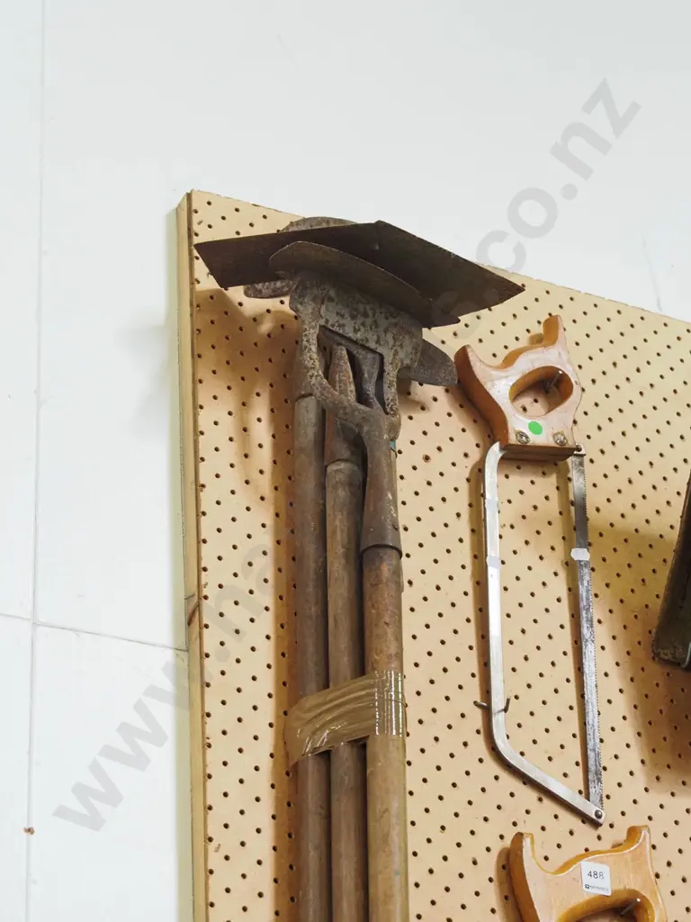 bundle of garden hoes Image 1++