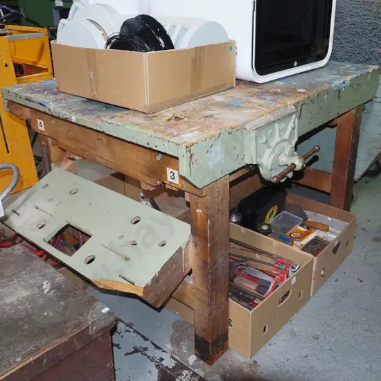 school woodworking bench with 2x quick release vices H800 W1220 D900