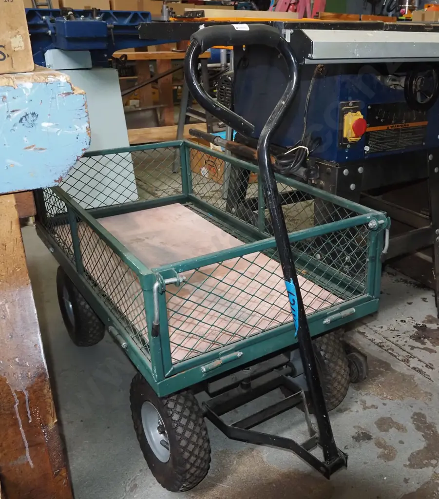 4 wheel trolley Image 1++