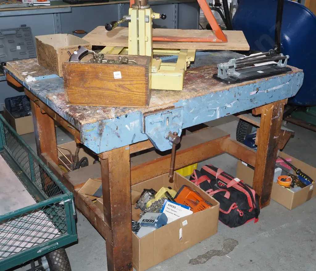 school woodworking bench with 2x quick release vices H800 W1220 D900 Image 1++