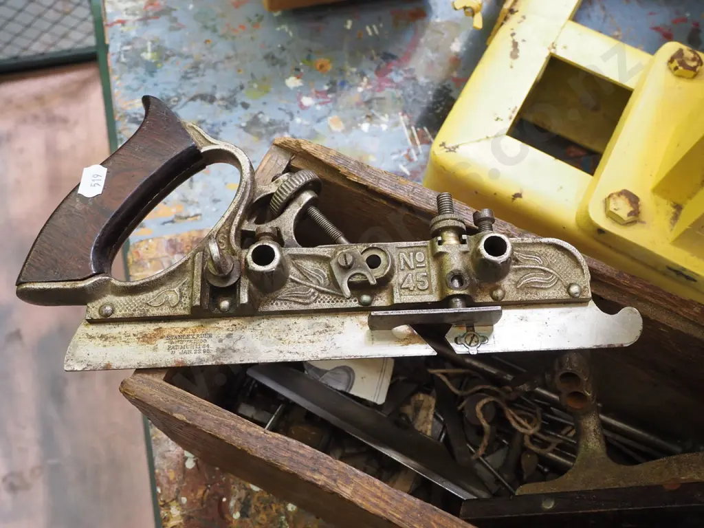 boxed Stanley No. 45 combination plane Image 1++