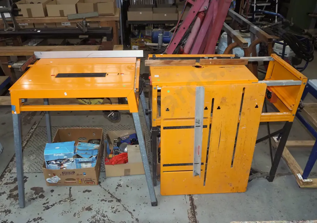Triton work station with router table and table saw table, Triton table saw with saw - green dots Image 1++