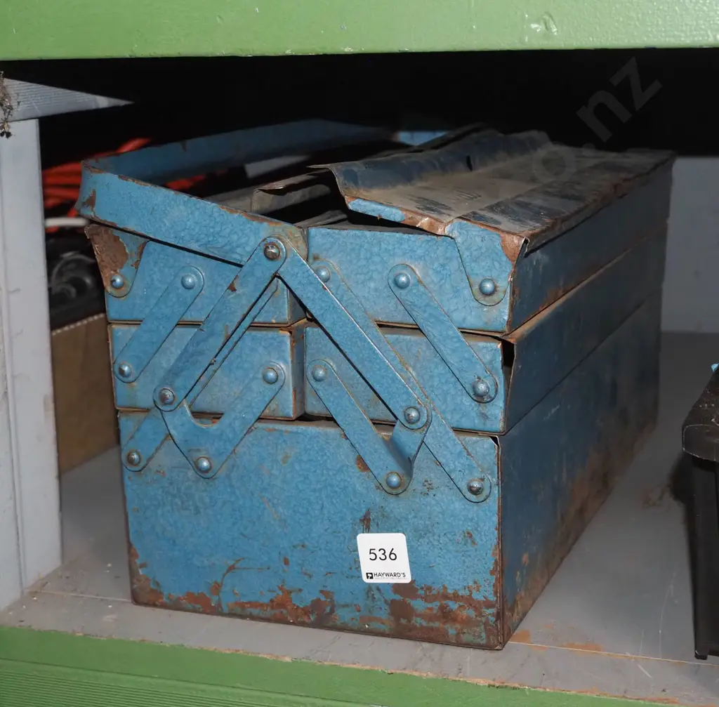 metal concertina tool box Image 1++