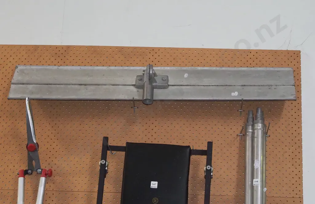 concreting bull float Image 1++