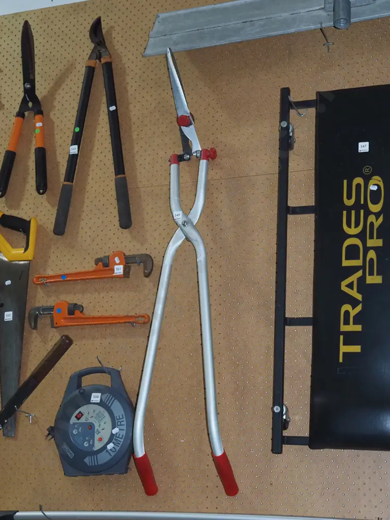 long handled garden clippers Image 1++