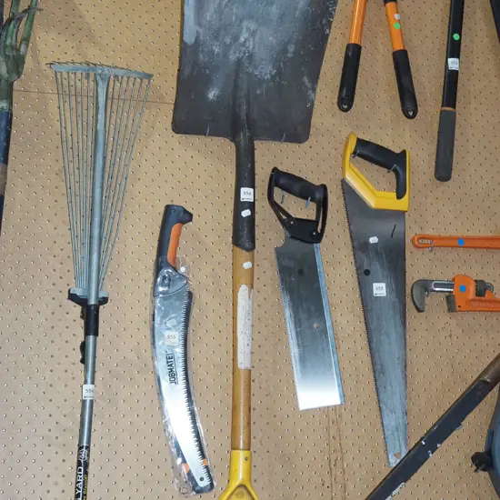 short handled wide mouth shovel 