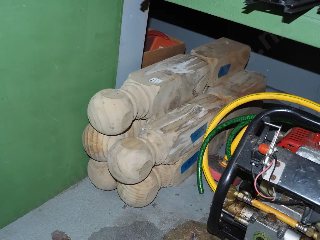 5x turned pine posts Image 1++