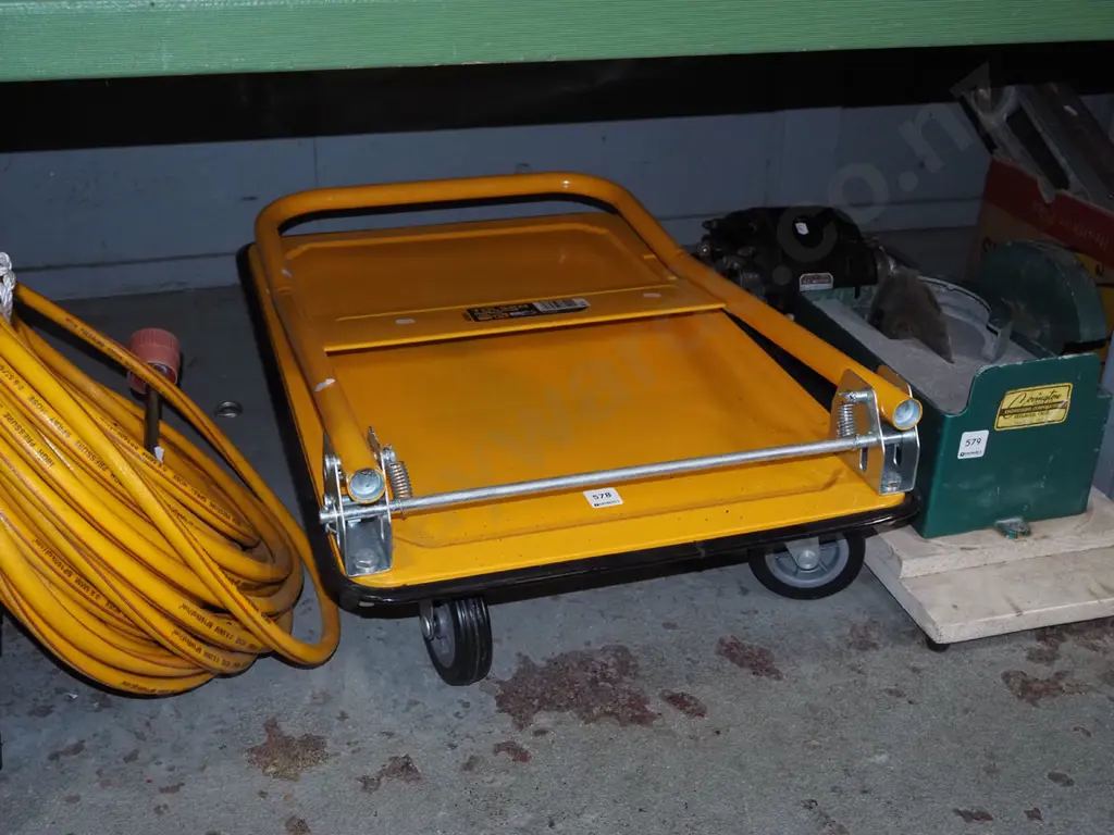 Tolsen foldable platform hand truck Image 1++