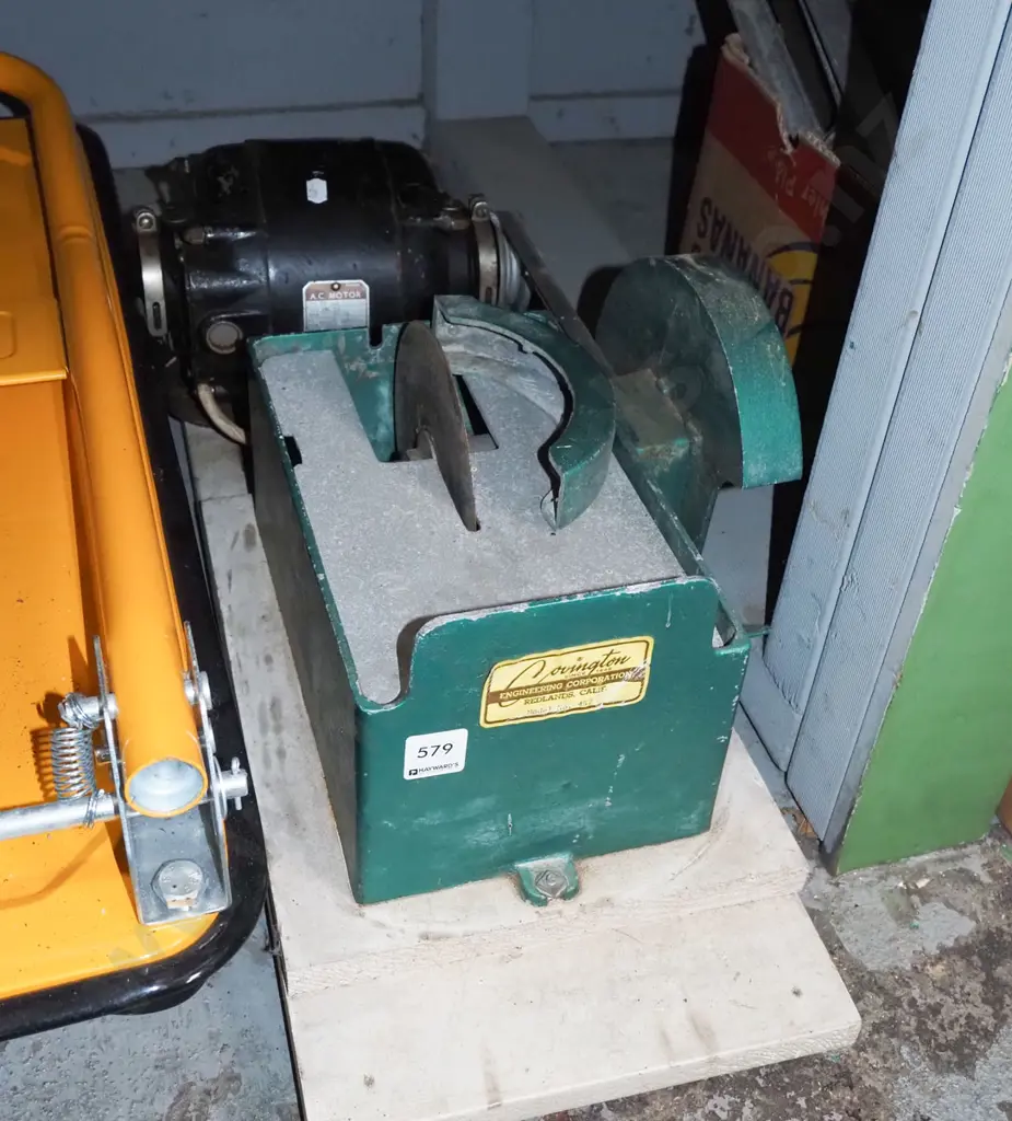 wet stone cutter Image 1++