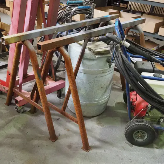 pair of heavy duty metal stands H860 W1530