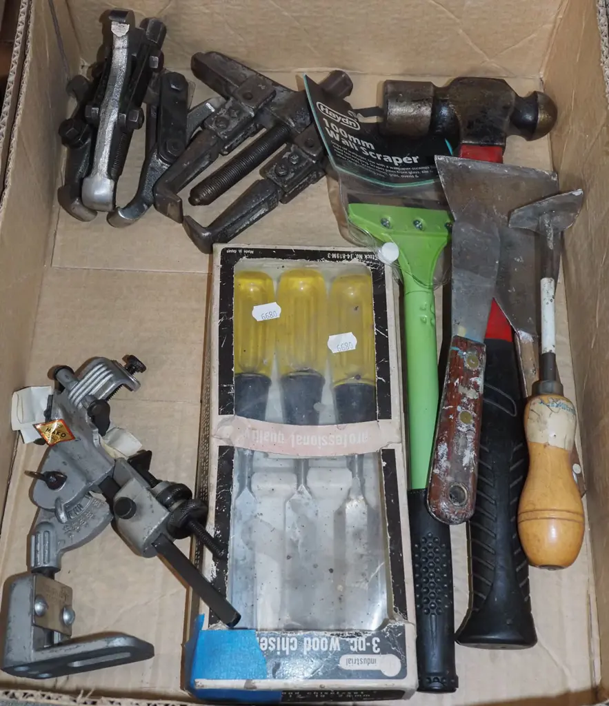 box; ball peen hammers, gear pullers, chainsaw sharpener etc Image 1++