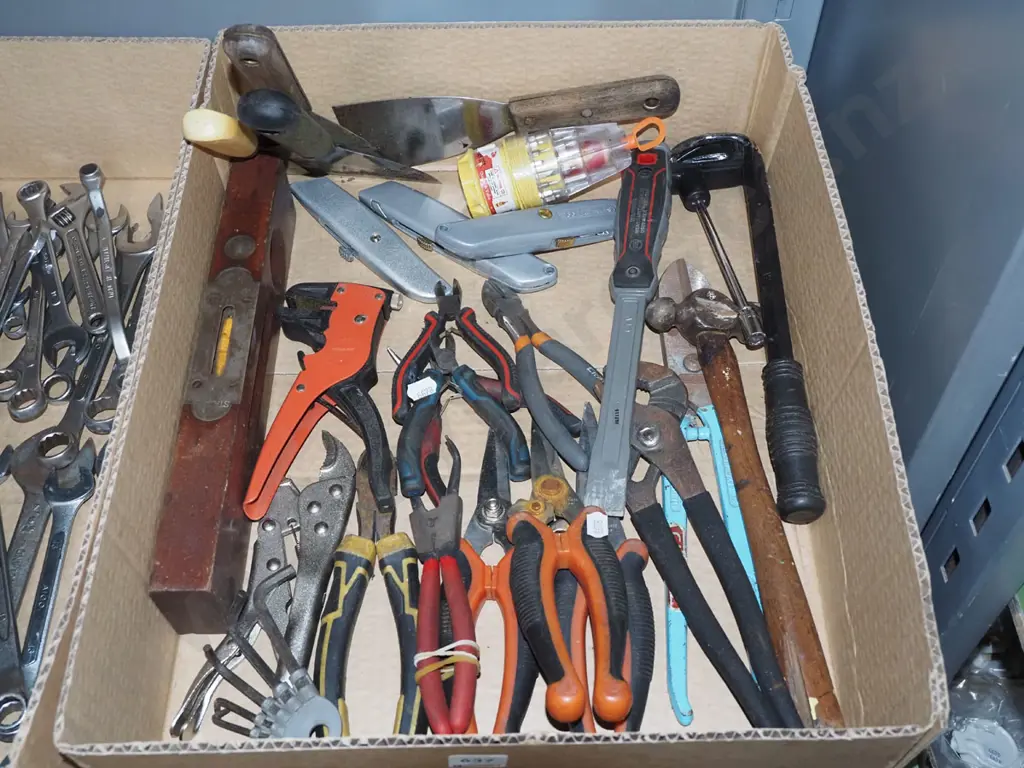 box; pliers, stanley knives, builders level etc Image 1++