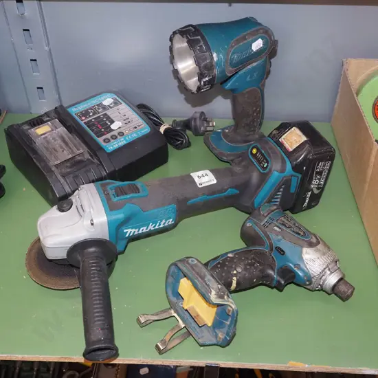 Makita angle grinder, torch, impact driver, 1x battery, 1x charger