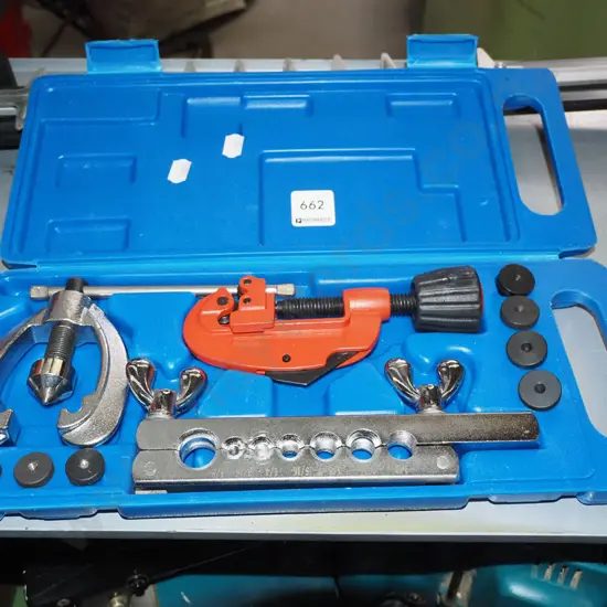 cased pipe flaring kit