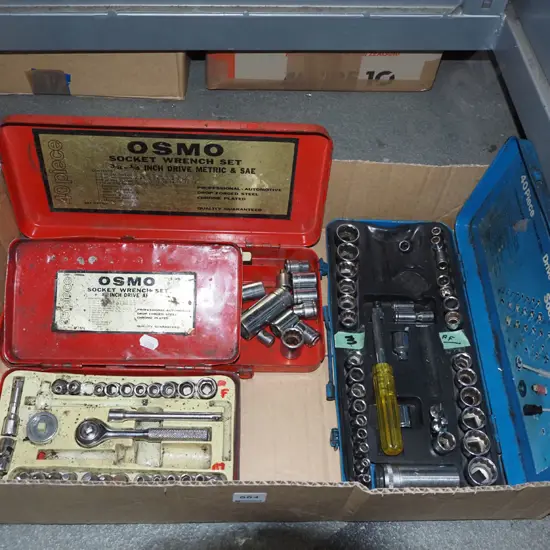 box; 3x part socket sets