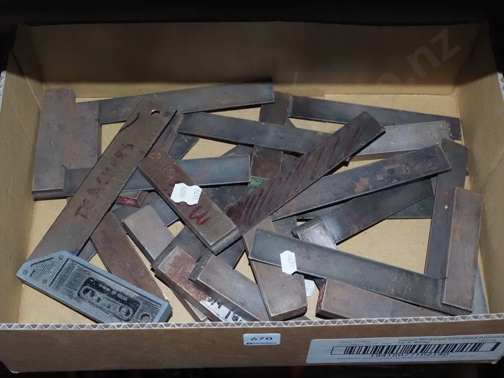 box of metal squares Image 1++