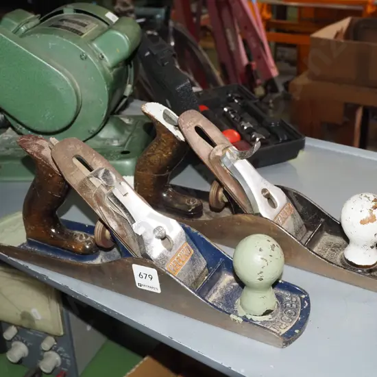 2x hand planes 