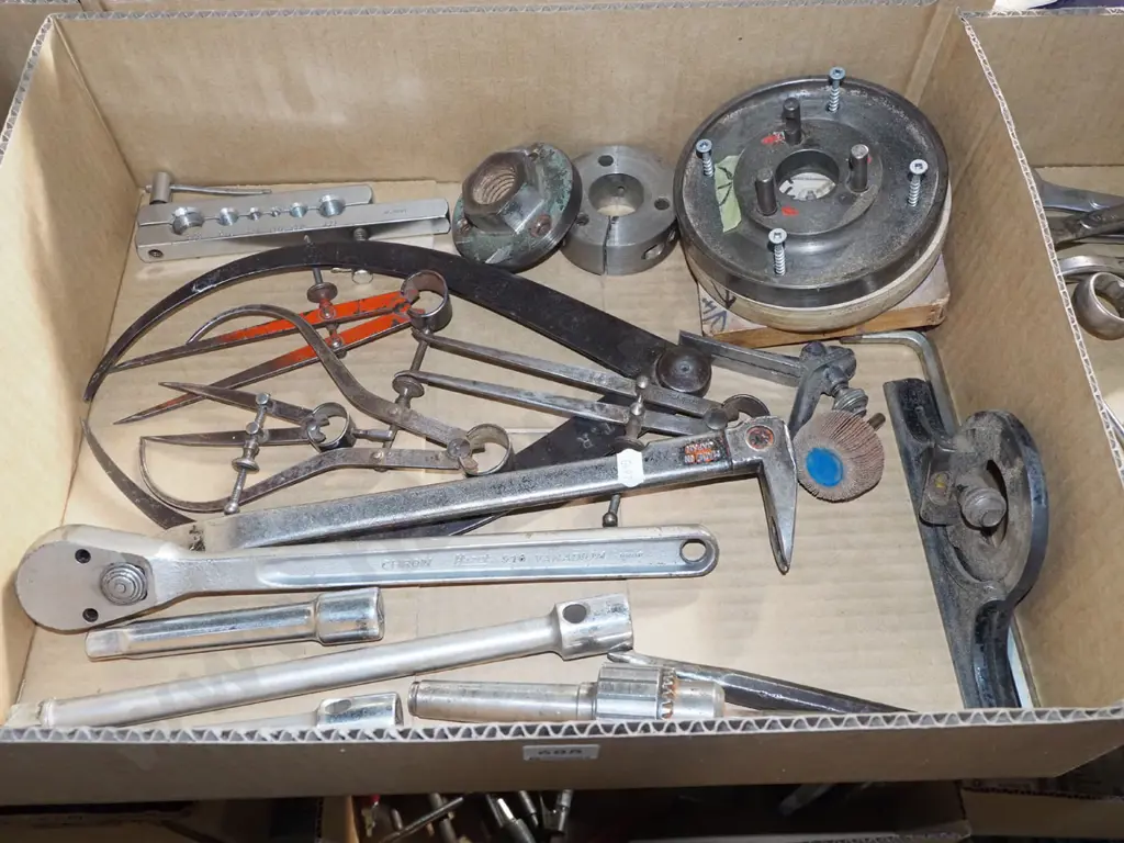 box; ratchet, calipers, small wrecking bar etc Image 1++