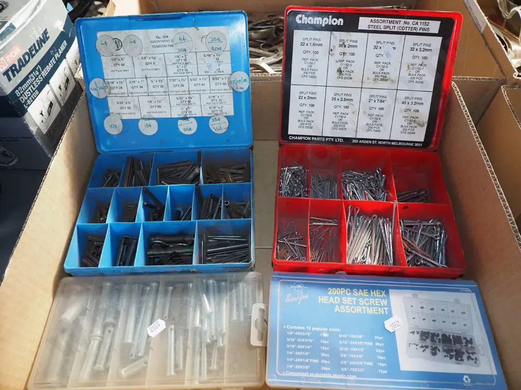box; R pins, tension pins etc Image 1++