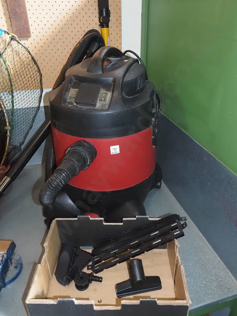 Arlec Enforcer wet and dry workshop vacuum Image 1++