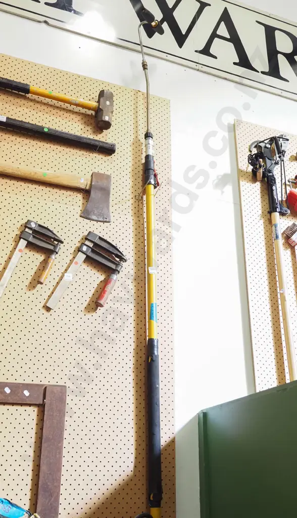 telescopic gutter cleaner Image 1++