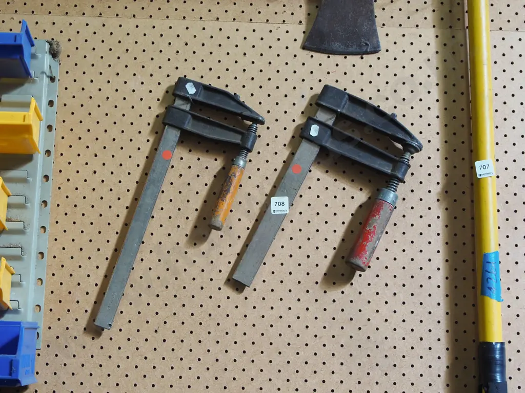 2x F clamps - red dots Image 1++