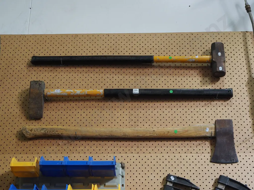 axe, log splitter, sledge hammer - green dots Image 1++