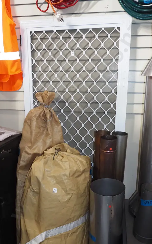 fly screen door Image 1++