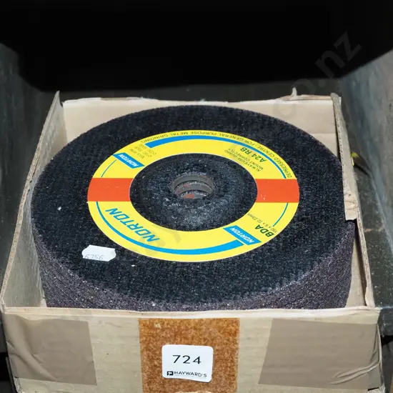 box of large angle grinder discs