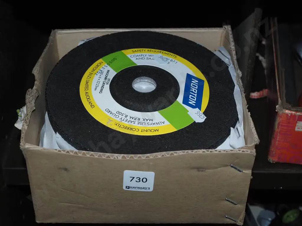 box; angle grinder discs Image 1++