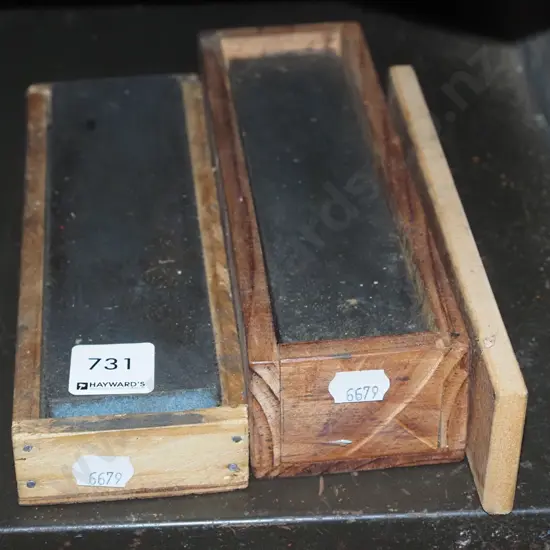 2x sharpening stones