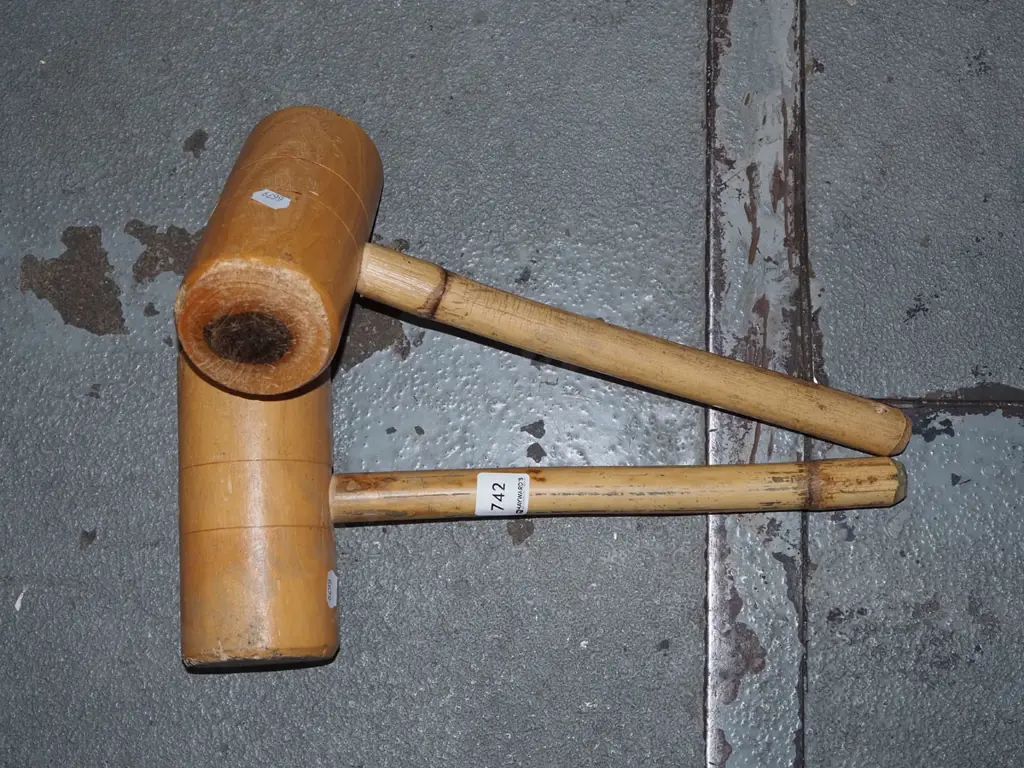 2x wooden mallets Image 1++