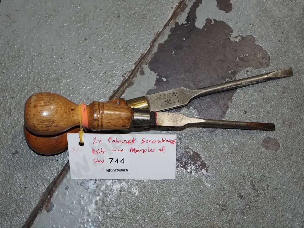 2x vintage cabinet maker's screwdrivers Image 1++