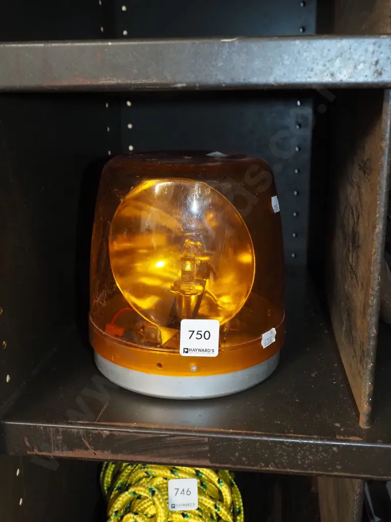 flashing orange hazard light Image 1++