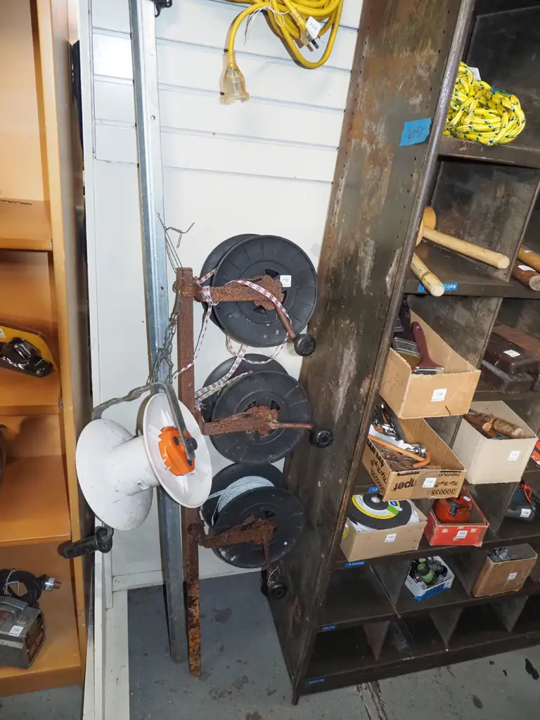 electric fence reels, warratahs and tape Image 1++
