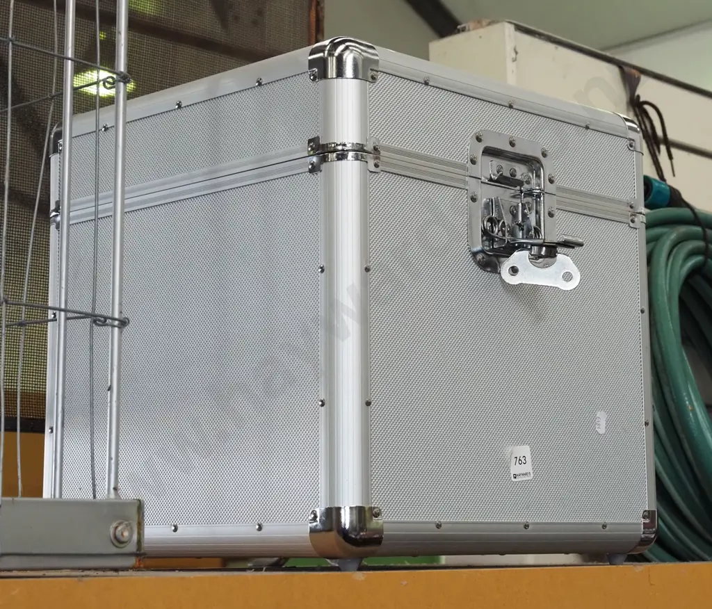 Reloop 80 record case Image 1++