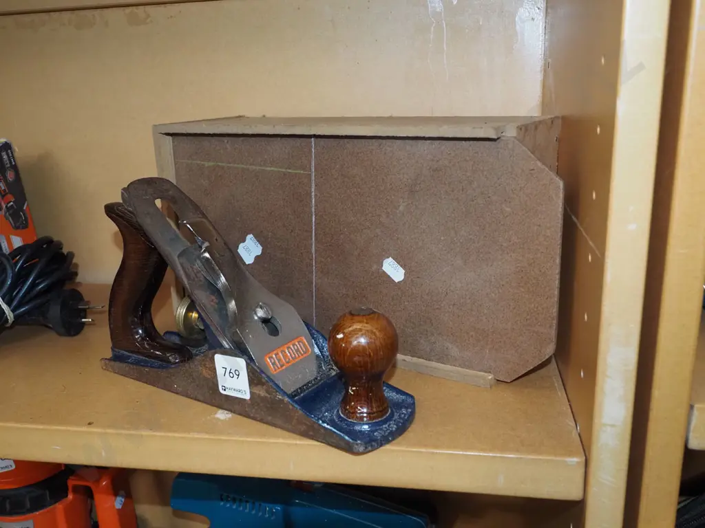 Record No.4 hand plane Image 1++